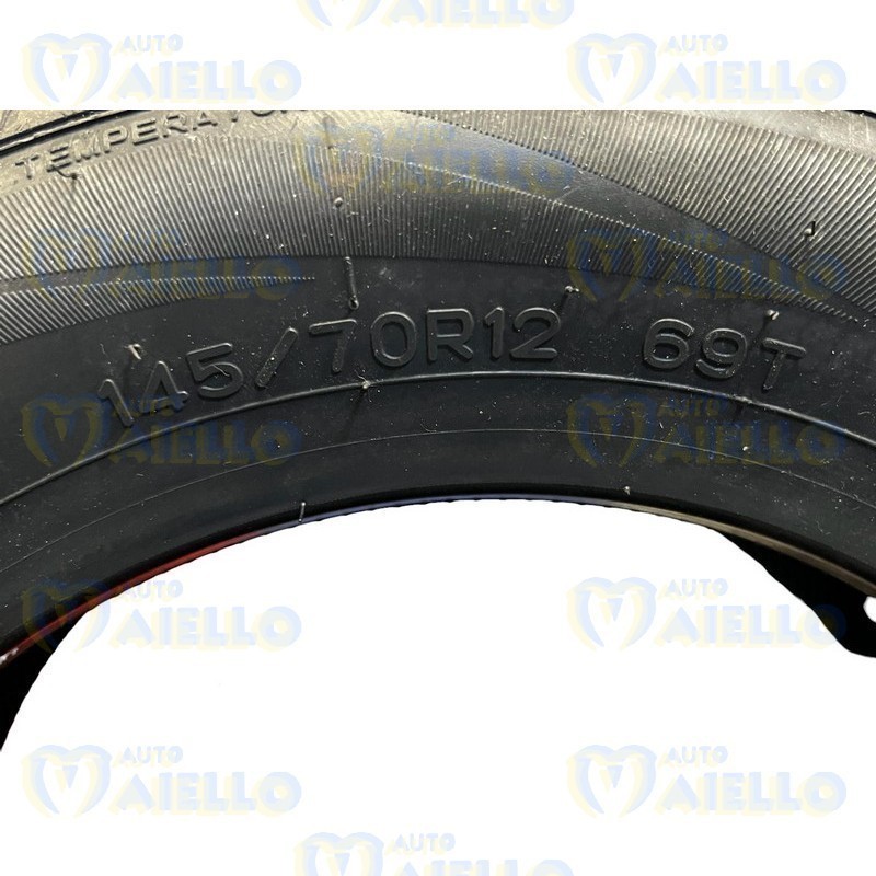 4 PNEUMATICI 145/70 R12 69T NANKANG
