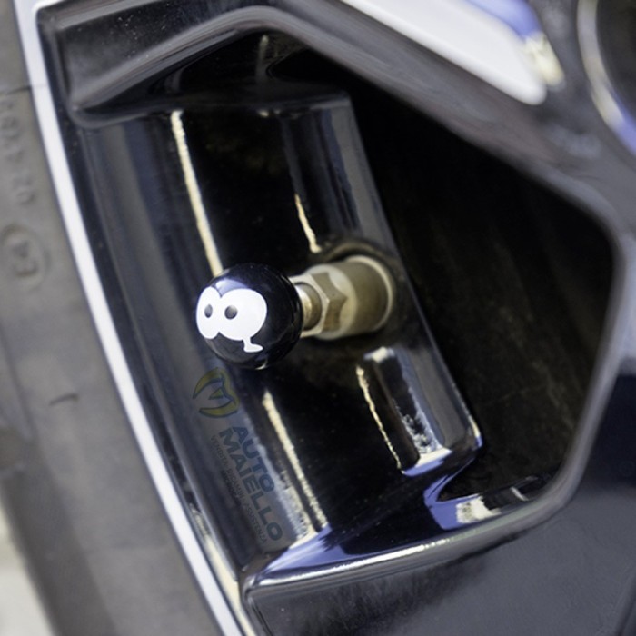 CAPPUCCI VALVOLA EYES IN THE NIGHT