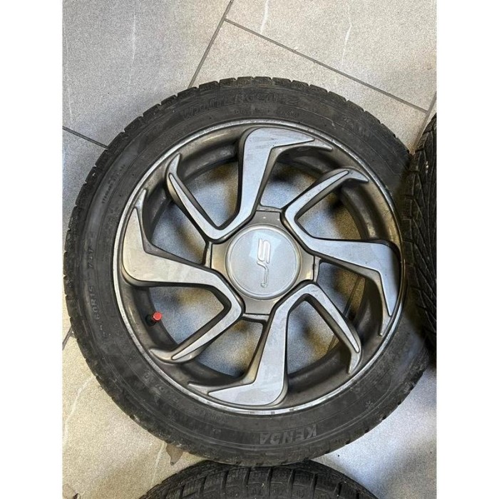 Cerchi in lega gomme M+S invernali ligier js50 1 serie 155 60 R15